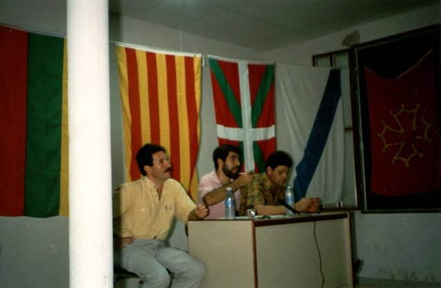 02.jpg